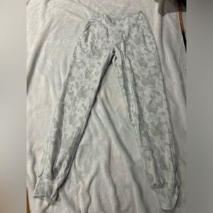 White camo Leggings